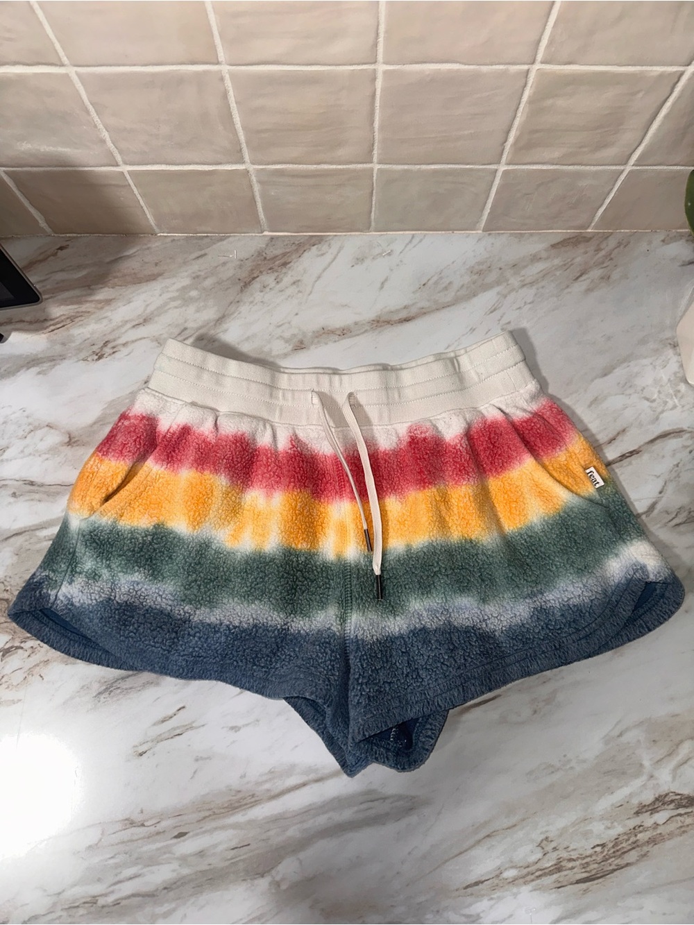 Feat Women's Sunset Lover BlanketBlend Short-S